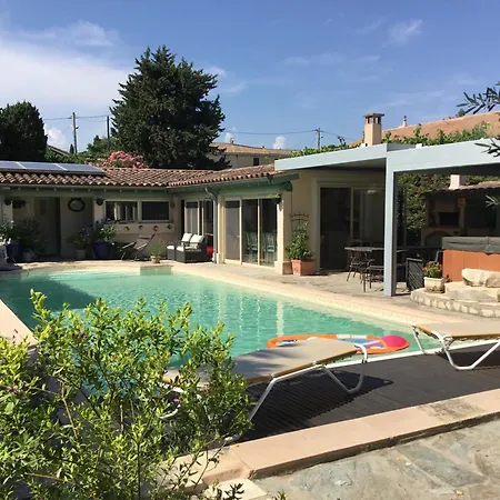 Bed & Breakfast Cigales Sous Oliviers Mouries